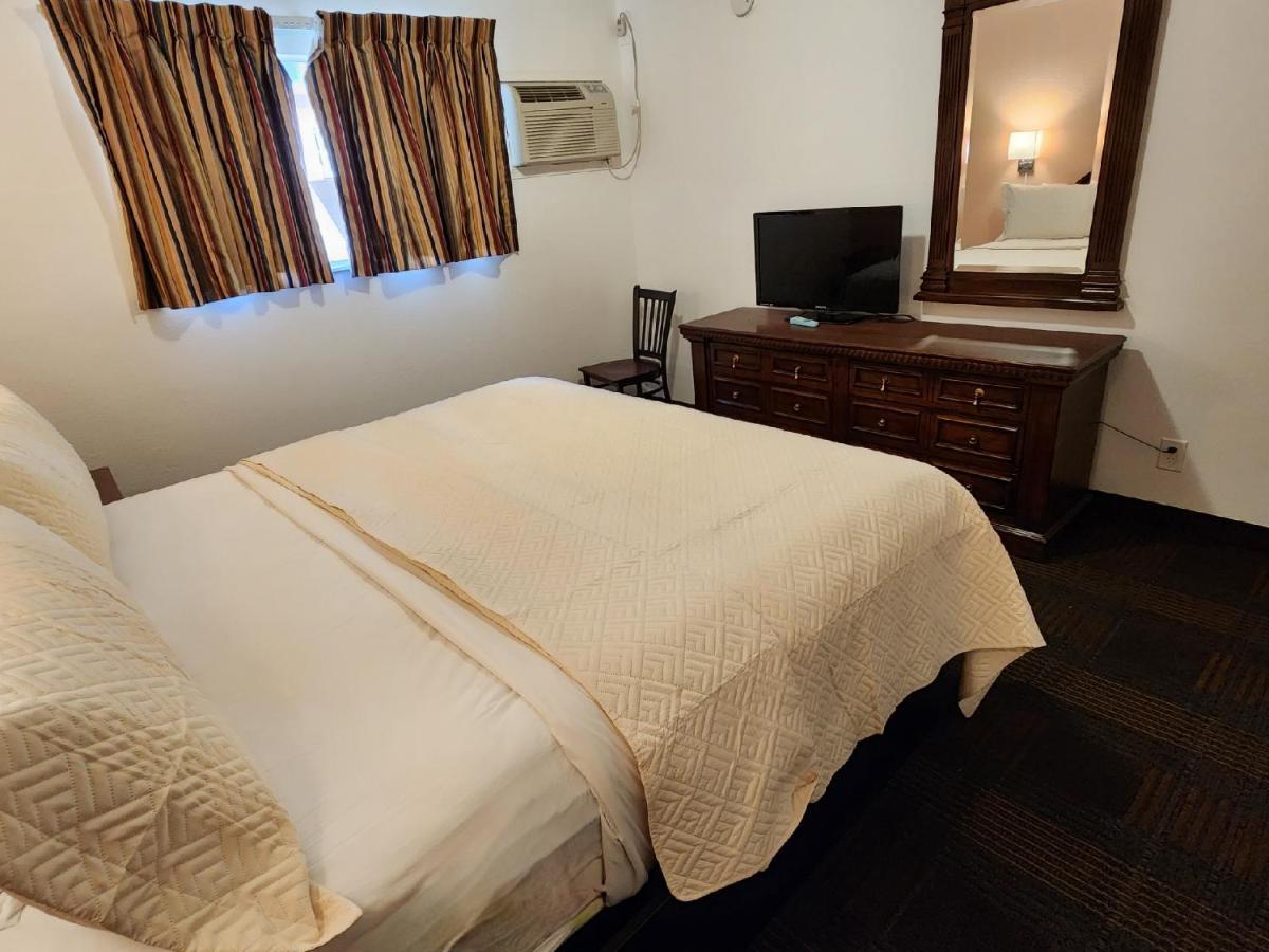 Silver Saddle Motel Маниту-Спрингс Экстерьер фото