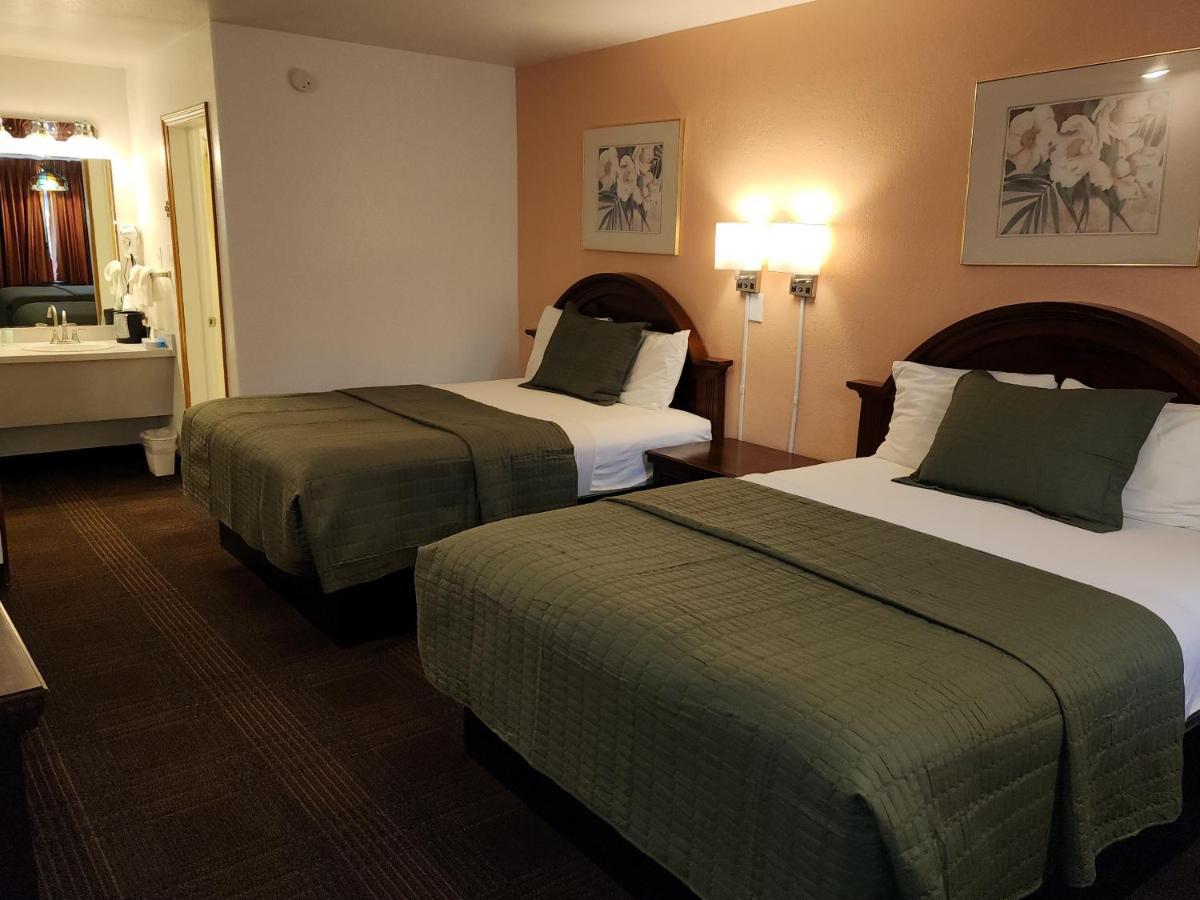 Silver Saddle Motel Маниту-Спрингс Экстерьер фото