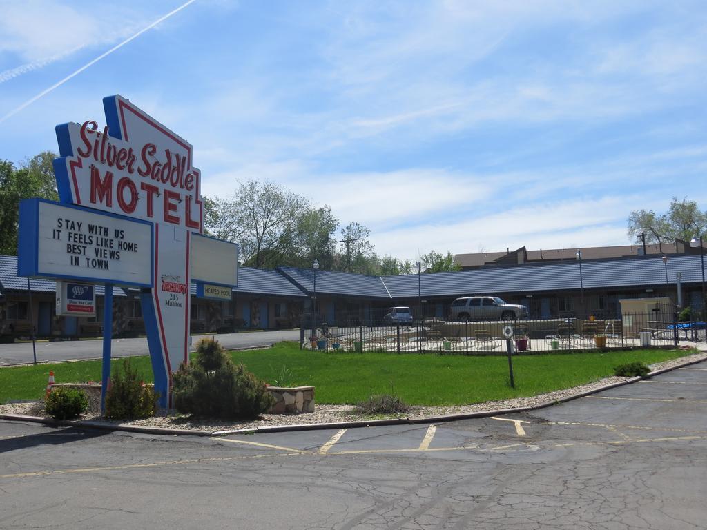Silver Saddle Motel Маниту-Спрингс Экстерьер фото
