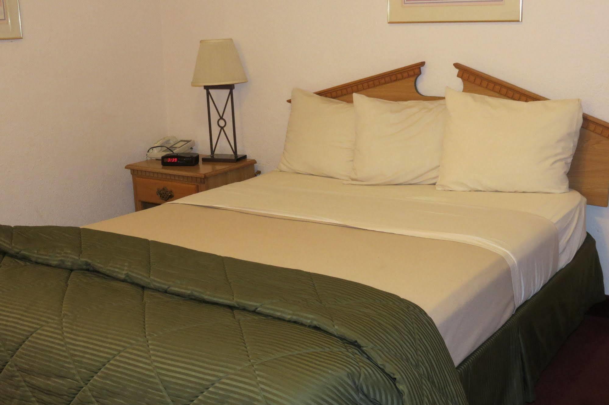 Silver Saddle Motel Маниту-Спрингс Экстерьер фото